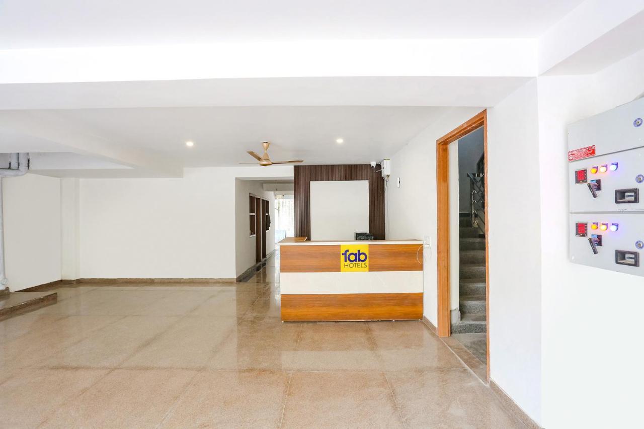 Fabhotel Raahi Retreat Gurgaon Exterior foto